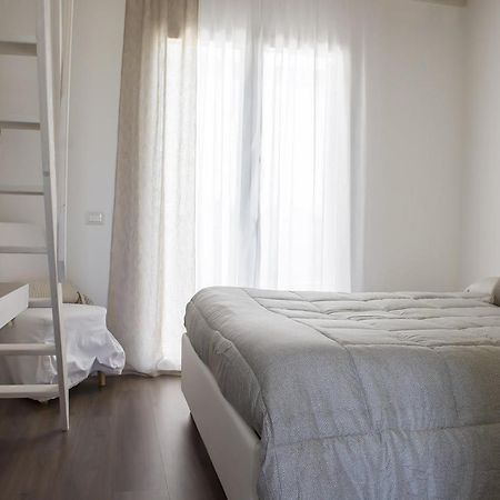Home Suites Home Salionze Bagian luar foto