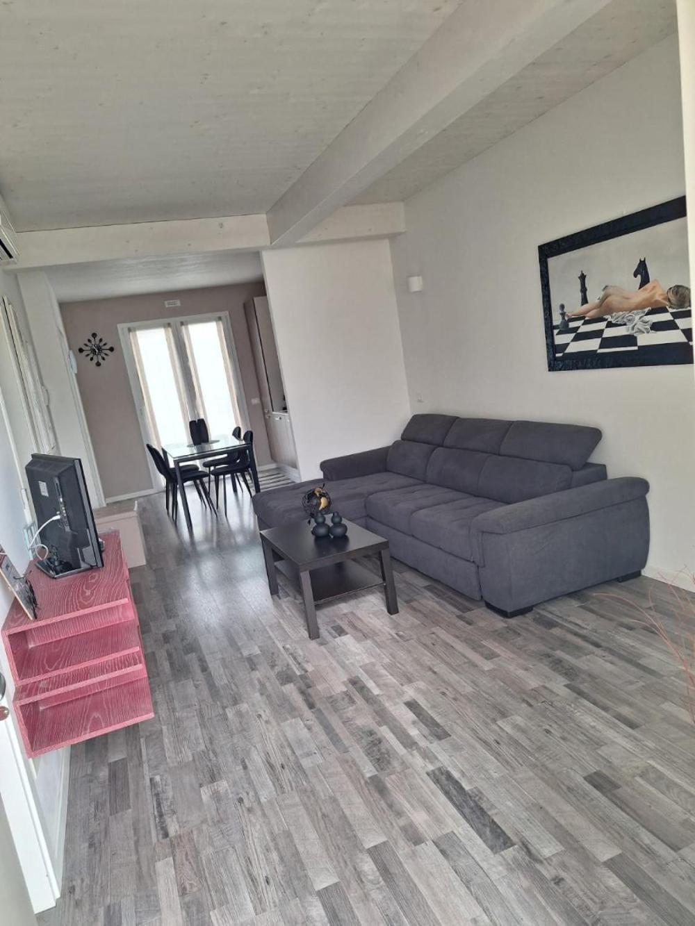 Home Suites Home Salionze Bagian luar foto
