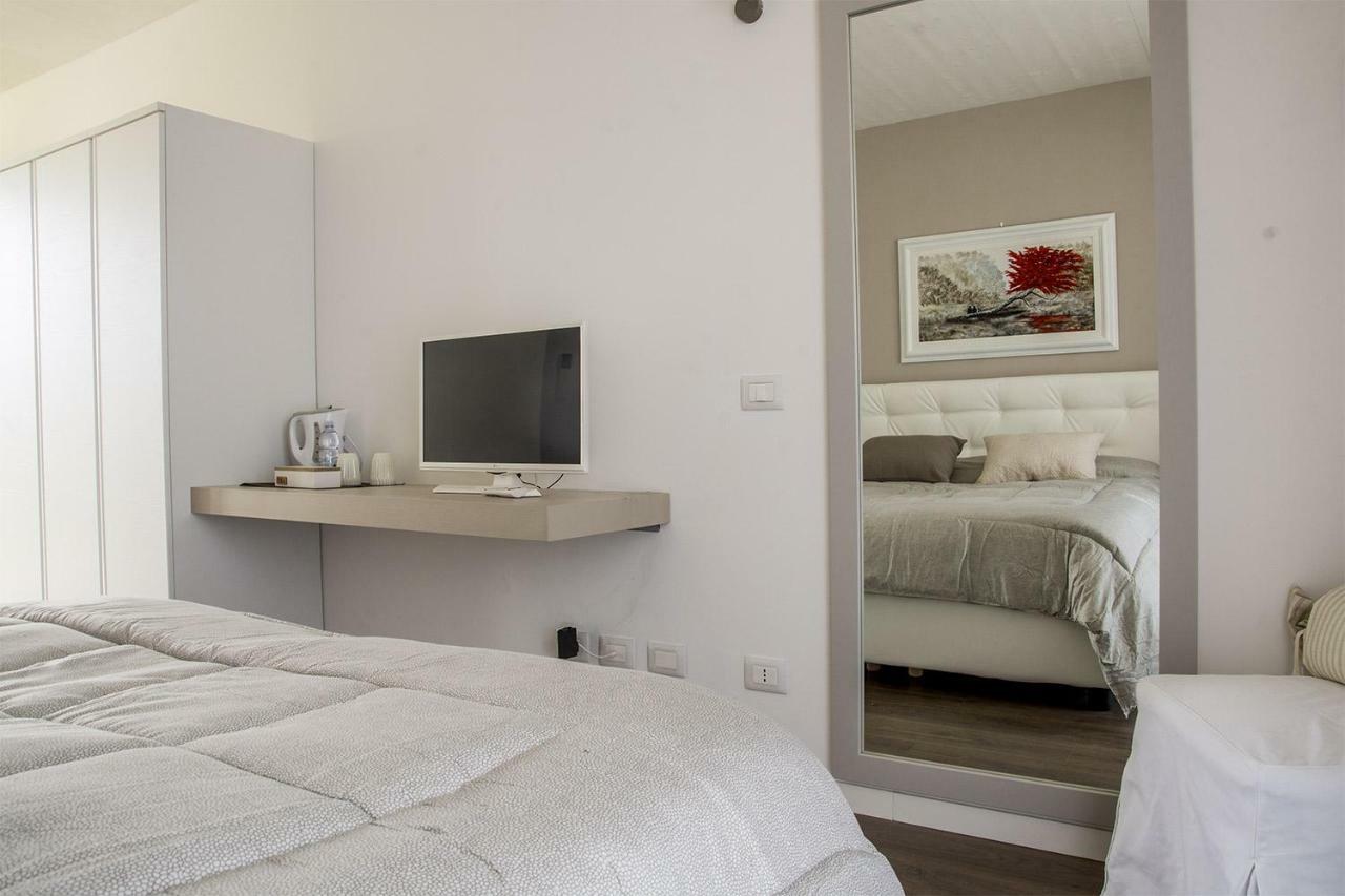 Home Suites Home Salionze Bagian luar foto