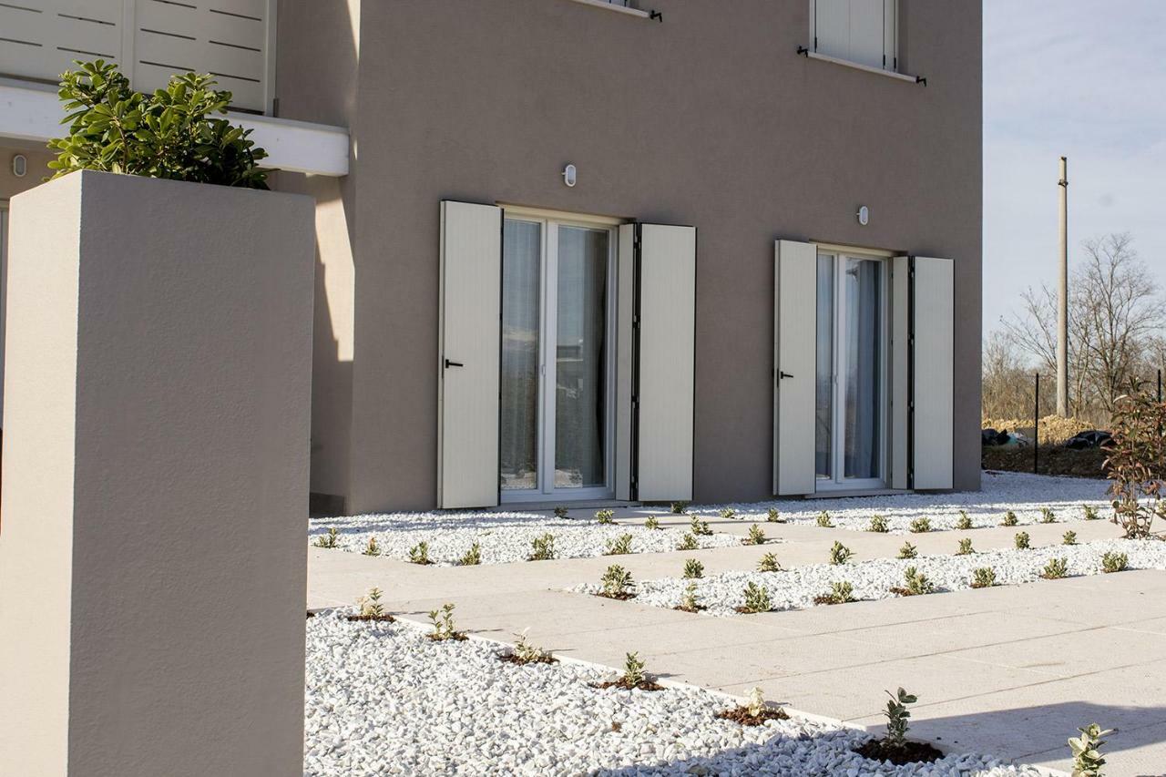Home Suites Home Salionze Bagian luar foto