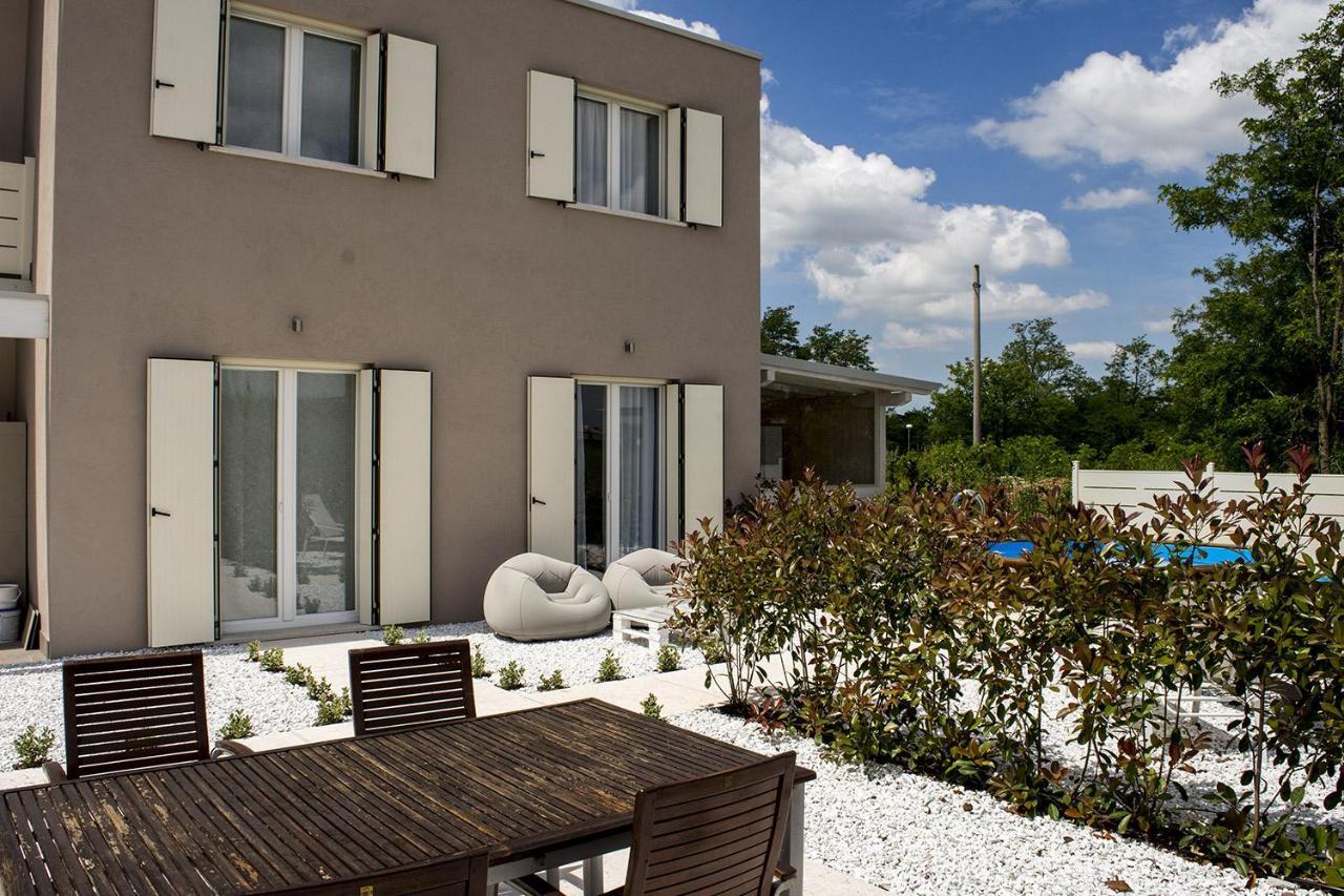 Home Suites Home Salionze Bagian luar foto